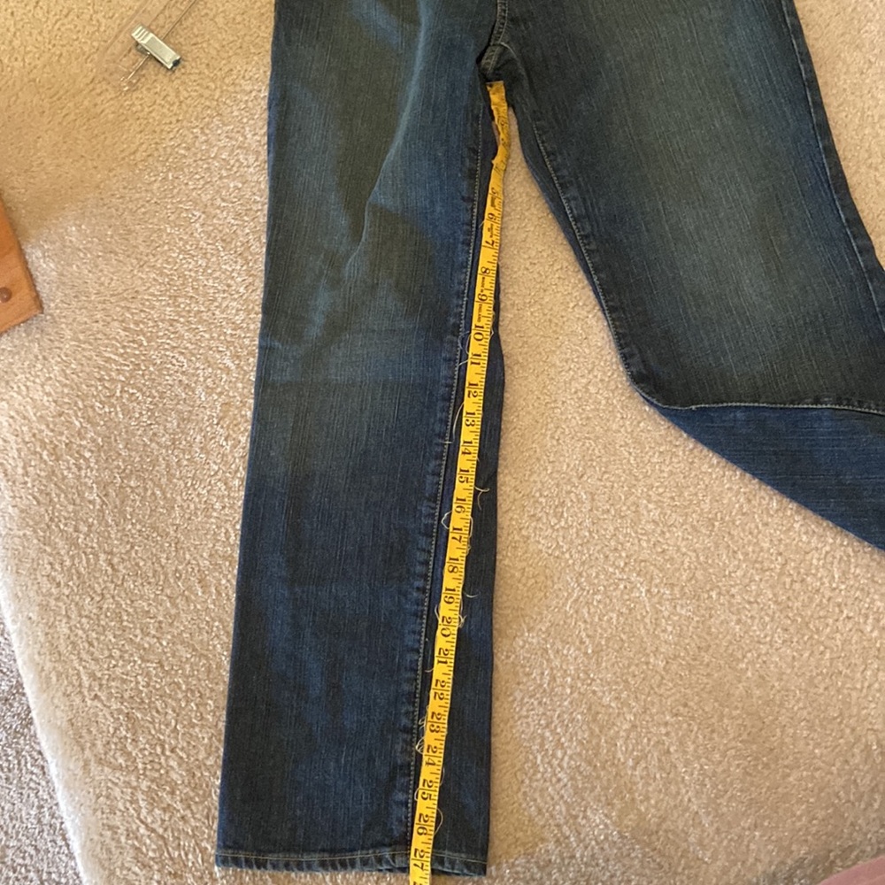 Eddie Bauer Natural fit jeans - Picture 7 of 8